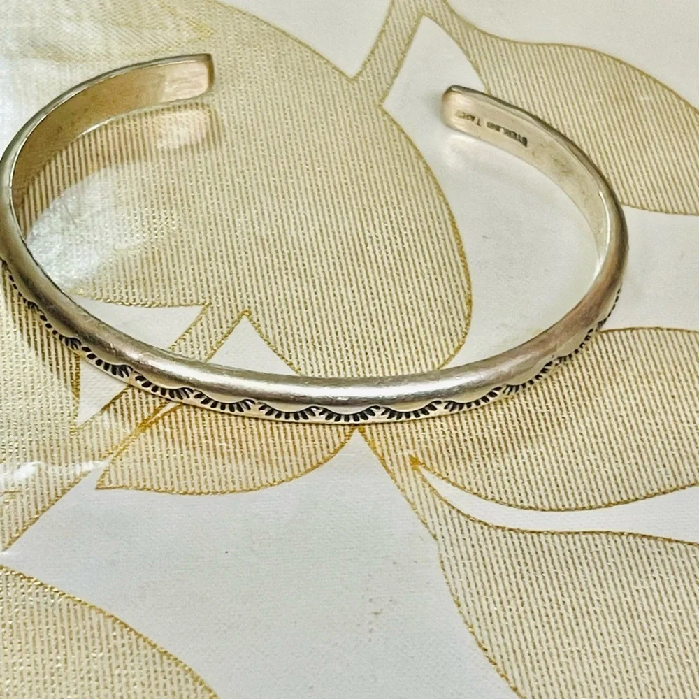 VTG Sterling Silver Cuff Bracelet Rope Accent 17 G 5.5” Sz About 5”